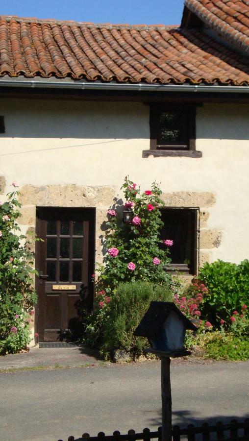 La Croix Gites Pressignac Exterior foto